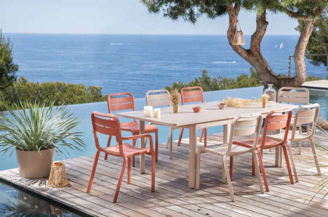 Grosfillex Cannes tables chairs